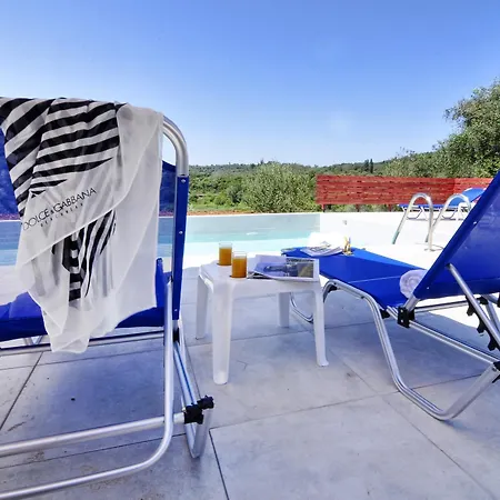 Jazz Rock With Large Private Pool Γουβιά