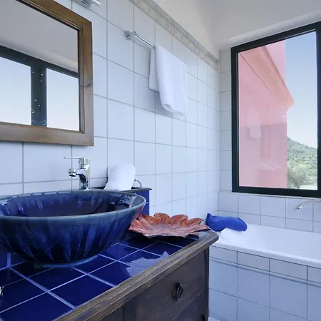 Jazz Rock With Large Private Pool * Γουβιά